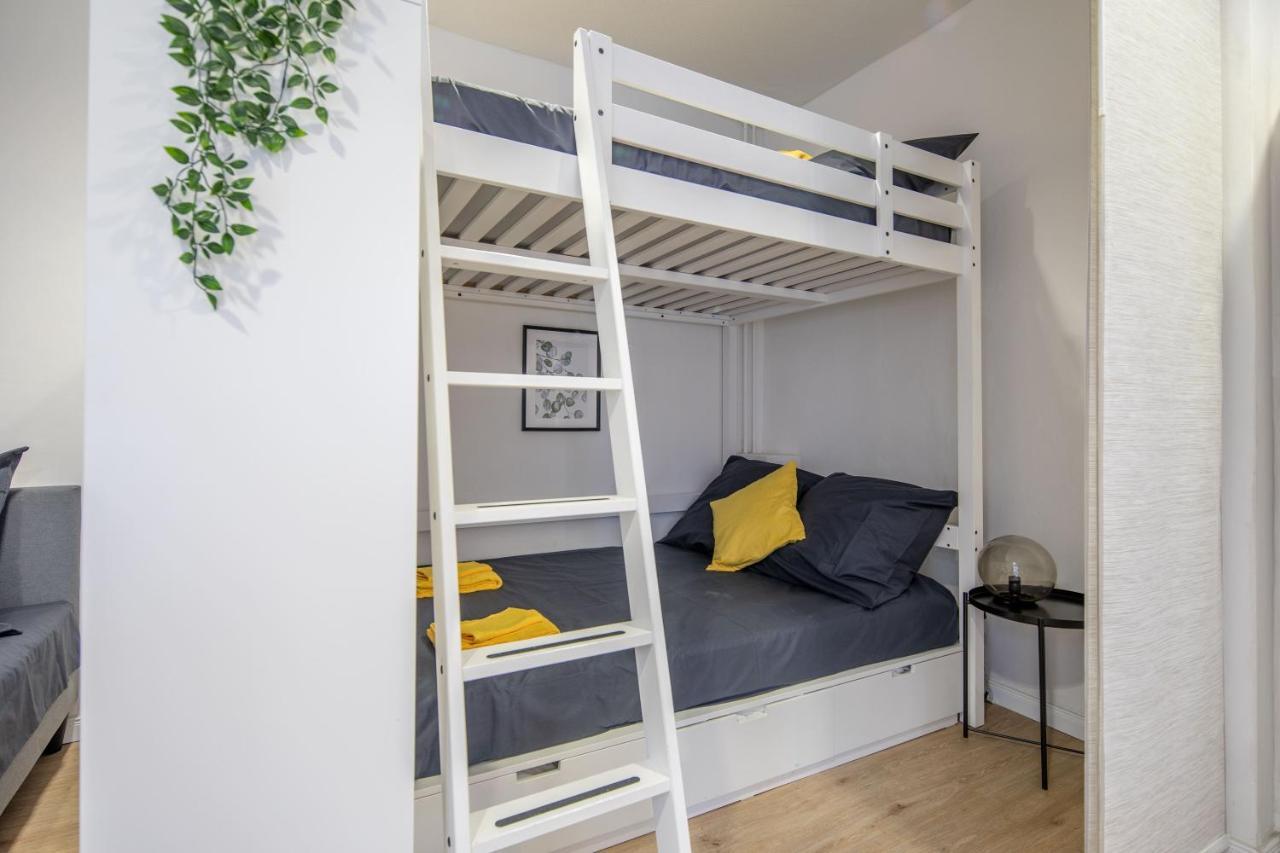 Studio Loft With Walk-In Rain-Shower Lägenhet Hamburg-Harburg Exteriör bild